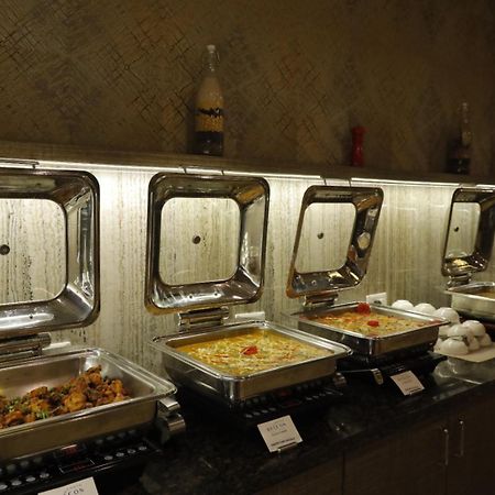 贾姆讷格尔阿那亚灯塔酒店 Jāmnagar 外观 照片