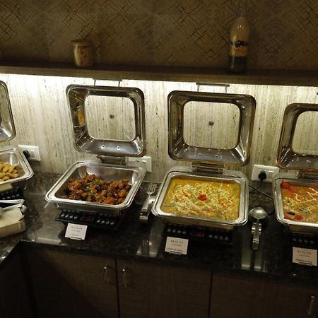 贾姆讷格尔阿那亚灯塔酒店 Jāmnagar 外观 照片